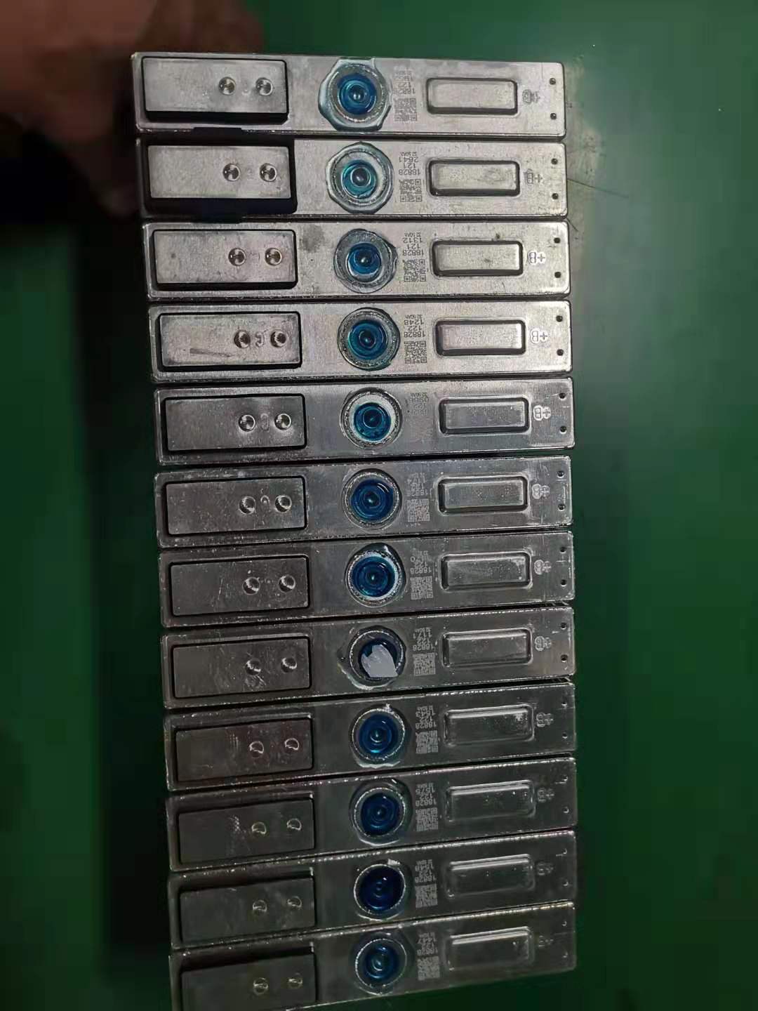 483